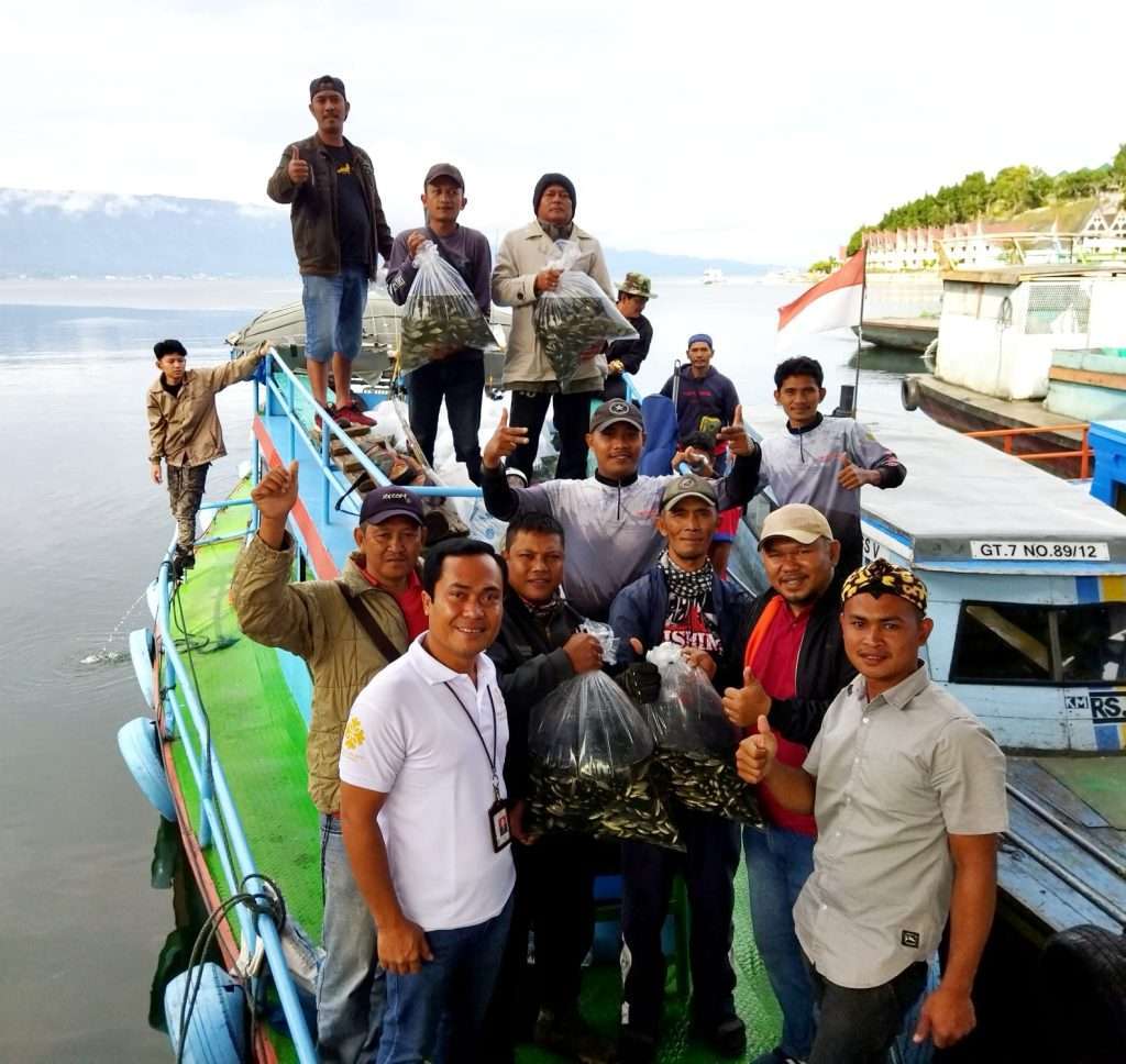Donasi ke Komunitas Pemancing Danau Toba